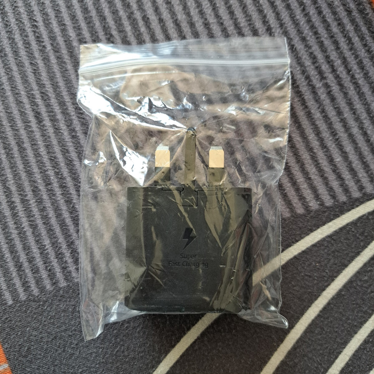 Official Samsung Super Fast Charging Adapter (EP-TA800UBE)