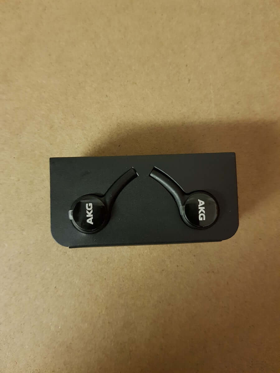 Samsung Tuned by AKG Earphones Black – Mos Accessories